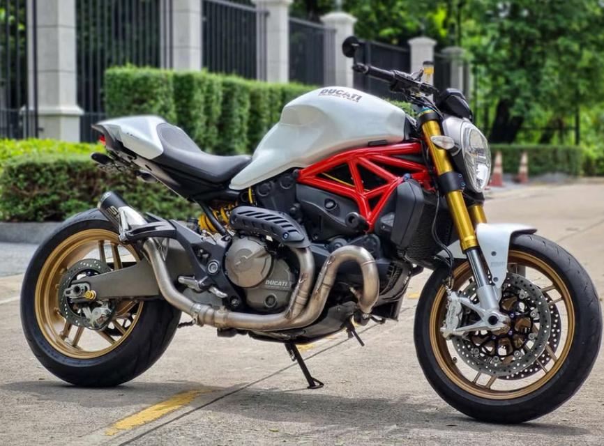 Ducati Monster 821 มือสอง