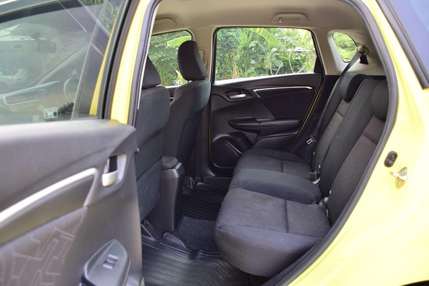 ขายเพียง 338000บาท / ฟรีดาวน์ JAZZ GK รถมือเดียว ตัวท็อป / แอร์จอ พุตสต๊าท กล้องหลัง /เมาติฟังชั่นส์ ครุสคอลโทล AIRB ตรงปก โทร0957401229 ไอดีไลน์ UTBP รูปที่ 7