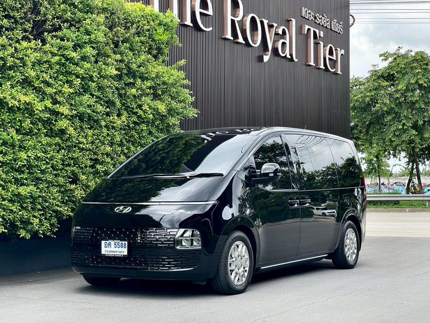 Hyundai  STARIA S 2023 Mileage 25,000 Km.ภายในกว้าง ประหยัดน้ำมัน ออฟชั่นเพียบ