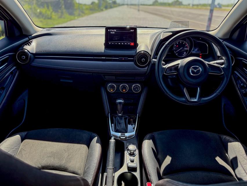 Mazda 2 1.3 High Plus 4 ประตู ปี 2018 สีขาวมุก มือเดียวป้ายแดง 15
