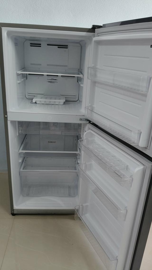 ตู้เย็น  6.5คิว 4500บาท 2