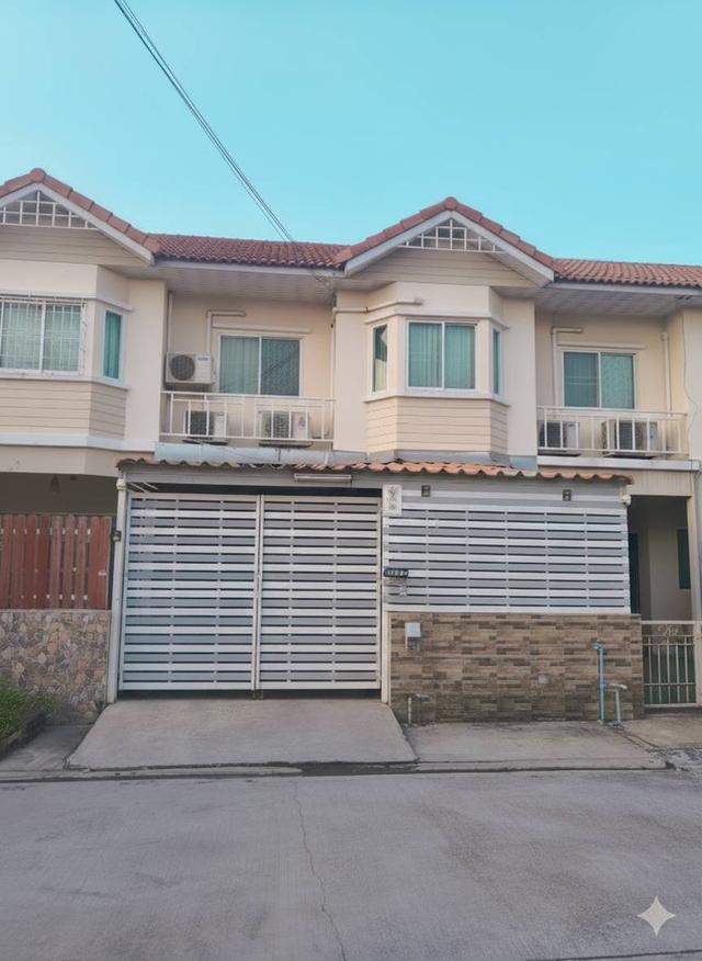 ขายทาวน์โฮม 2 ชั้น พร้อมอยู่ หมู่บ้านพิศาลเทียนทะเล 20 (สะแกงาม-พระราม2) 1