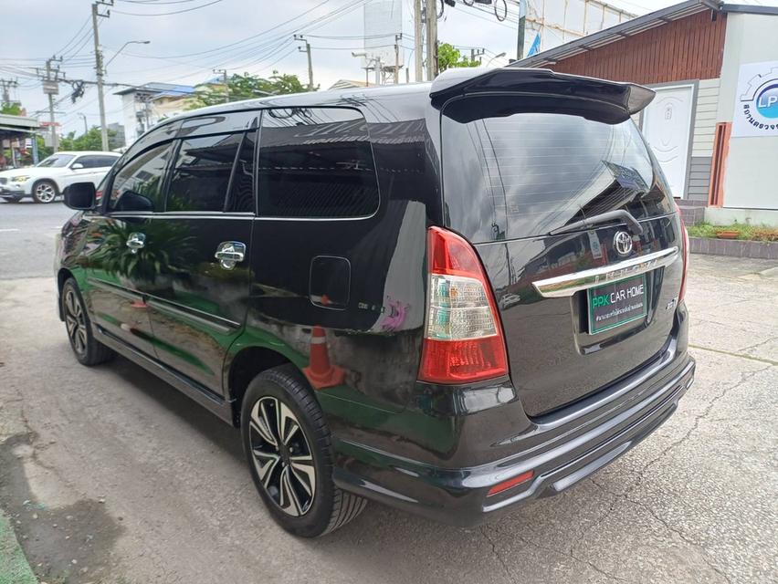 ปี 2014 TOYOTA INNOVA BLACK BROWN V AUTO TOP  5