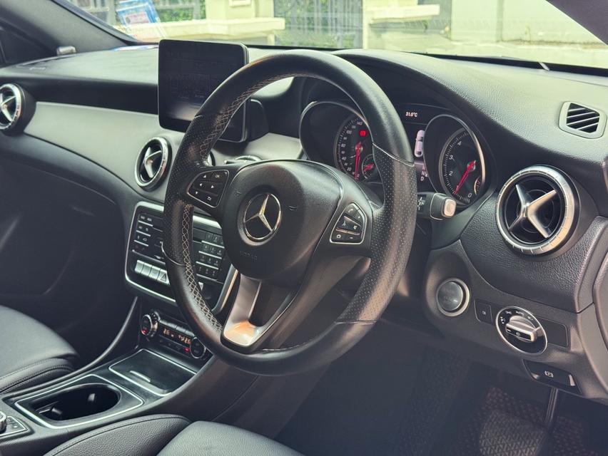 รหัสรถ AVA3947 ❤️ Benz CLA200 Urban โฉม Facelift โฉมปี 2018 9