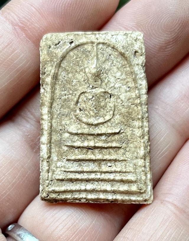 พระสมเด็จเส้นด้ายเนื้อแตกลายงา