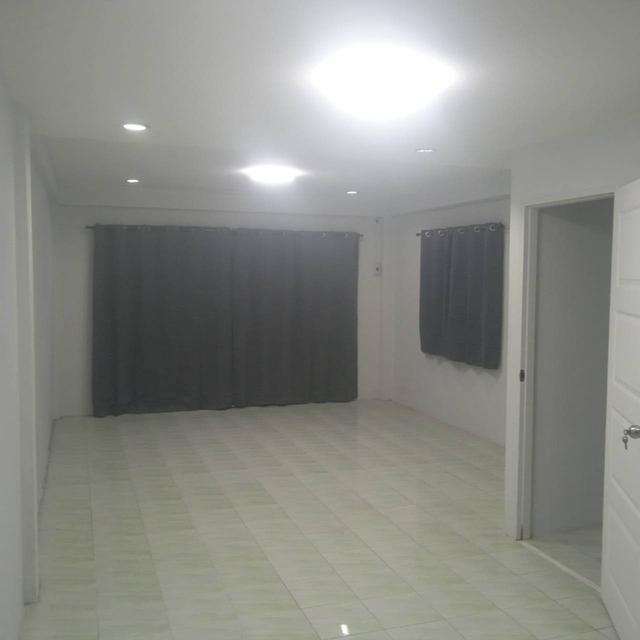 ขายบ้านทาวน์เฮาส์ 2หลังคู่ ม.บารเมษฐ์เฉลิมพระเกียรติร.9 10