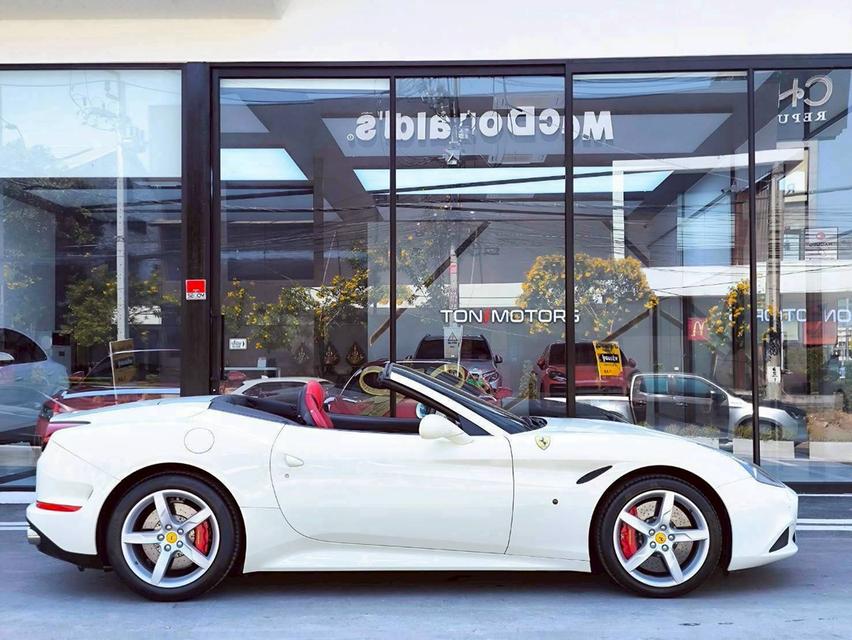 รหัสรถ KPV4860 2015 FERRARI CALIFORNIA T 3.9 สีขาว ภายในแดง 20