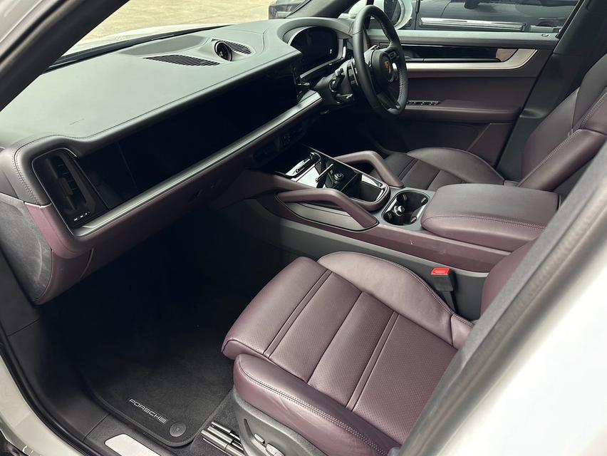 Porsche Cayenne Coupe E-Hybrid 2024 สีขาว รถประกอบ Germany AAS Warranty Start 32024 รูปที่ 8