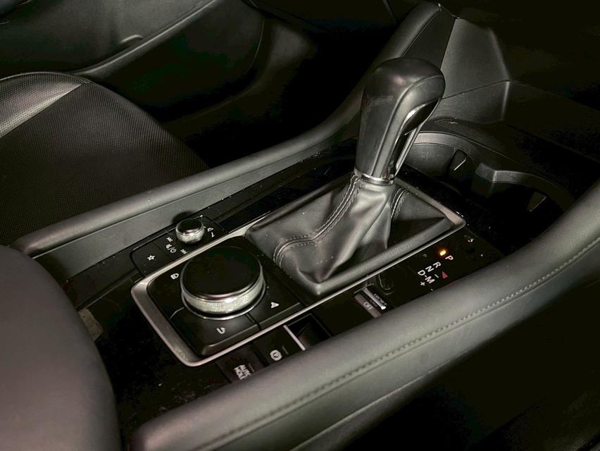 รหัสรถ WRT34 MAZDA 3 2.0 S SPORTS ปี 2020 8