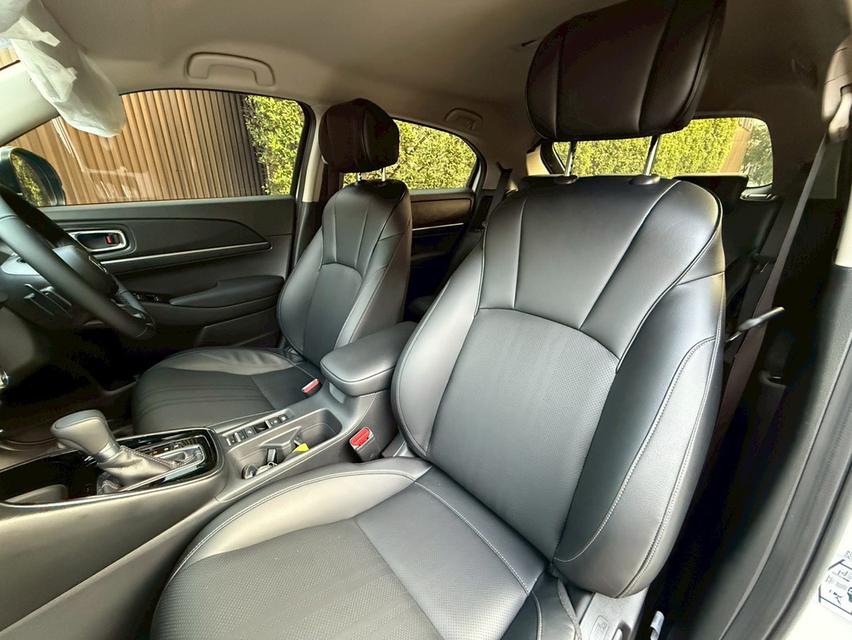 Honda HRV eHEV  EL ปี24 สีขาว Premium   ♨️สวยสุดในรุ่น มือเดียว สภาพป้ายแดง 13