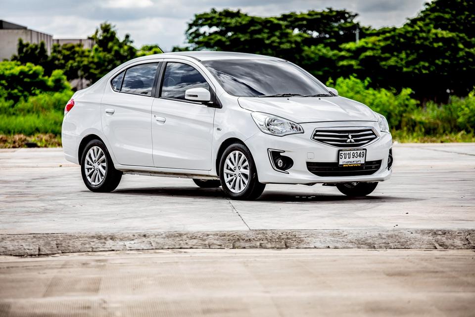 Mitsubishi Attrage 1.2 GLS ปุ่มสตาท์ สีขาว เกียร์ออโต้ ปี 2014 4