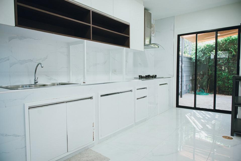 🏡🪄 บ้านเดี่ยว 3 ชั้น พรีเมียม! ชีวิตรีสอร์ทส่วนตัว พร้อมคลับเฮ้าส์ สระว่ายน้ำ และระบบรักษาความปลอดภัย 24 ชม. 10