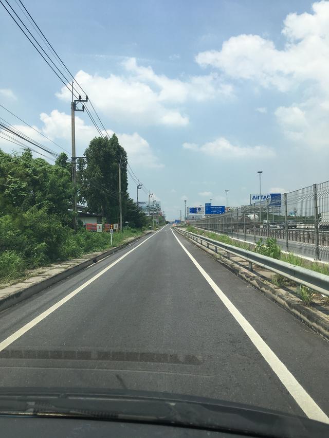 ที่ดินเลียบคู่ขนานมอเตอร์เวย์ขาเข้า 3