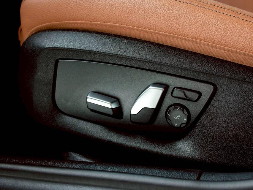 ขาย BMW 530e Elite ปี20 15