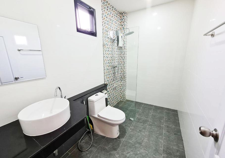 Fully furnished house for rent in the community near Chiangmai airport plaza. 8