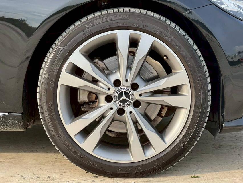 Mercedes Benz C220d Avantgarde W205 ปี 2018 จด 2019 6