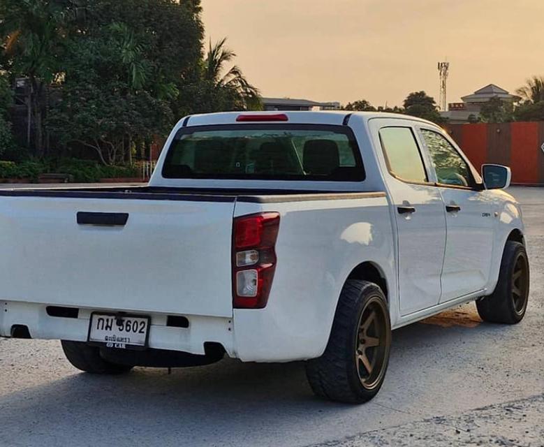 Isuzu d-max cab4 ปี 2020 5