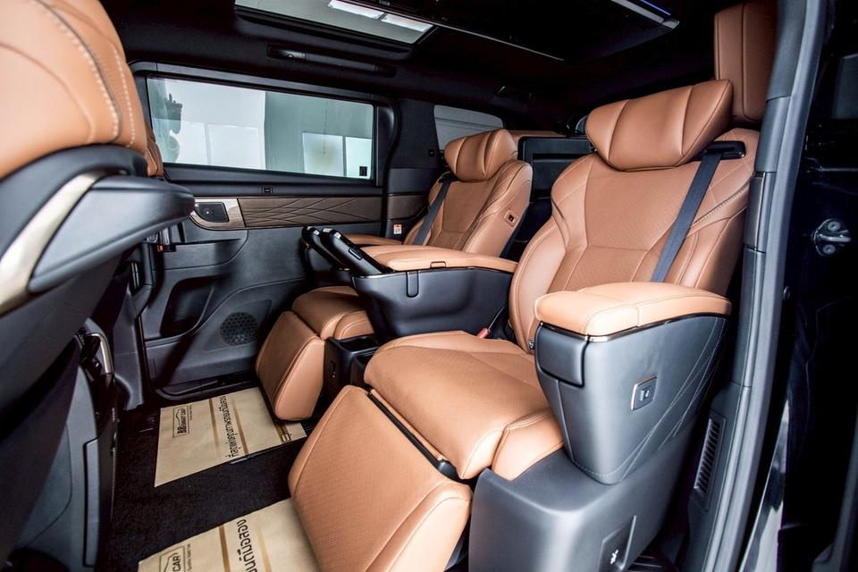 TOYOTA ALPHARD 2.5 HYBRID X E-FOUR  2025  10