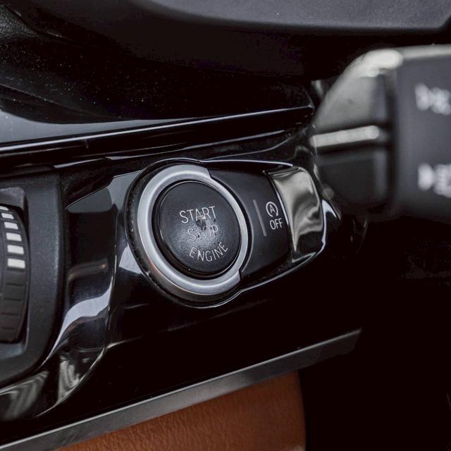 รหัสรถ 67GG1551 🔥 #BMW #X6 xDrive30d M Sport ปี 2016 (F16) 🔥 ดีเซล 6 สูบ ตัวแรง สายสปอร์ตหรู รูปที่ 13