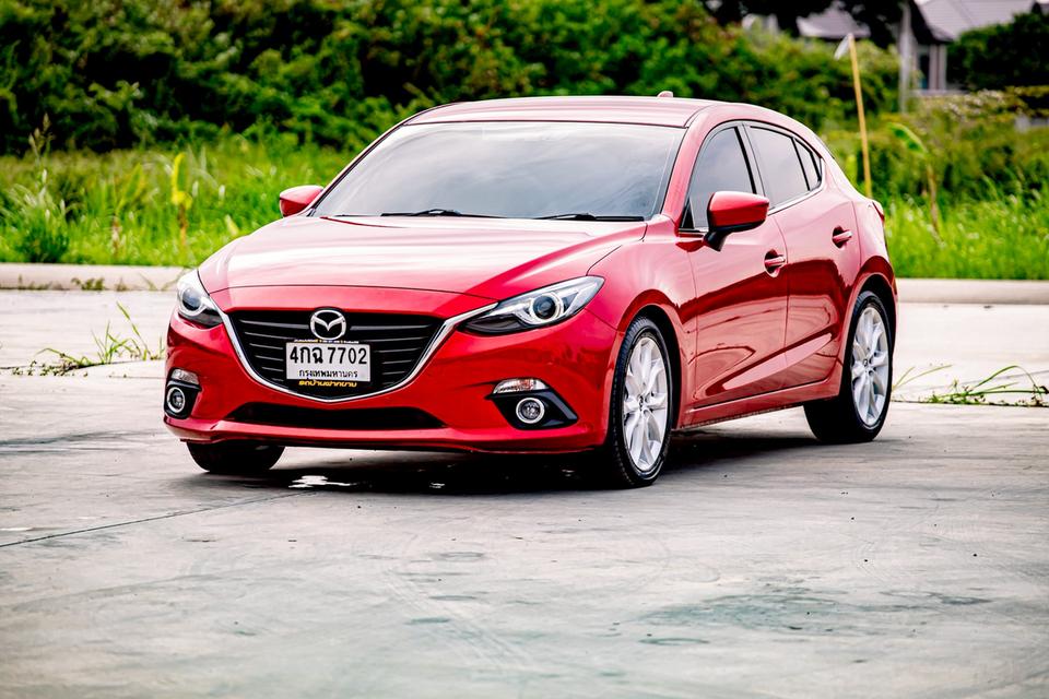 Mazda3 Skyactiv 2.0S Hatchback ปี 2015 สีแดง 