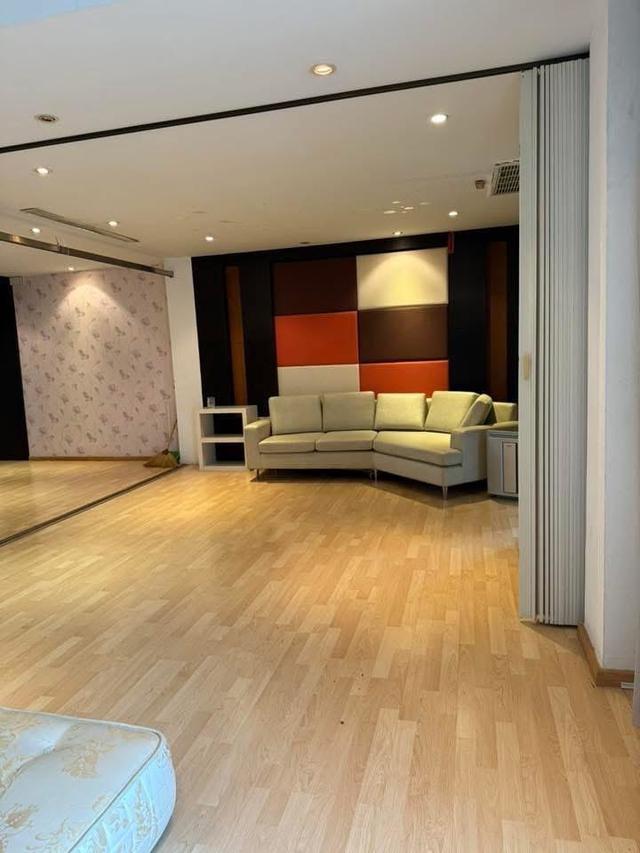 อาคารพาณิชย์ 2 ห้องที่ ตีทะลุกัน 13