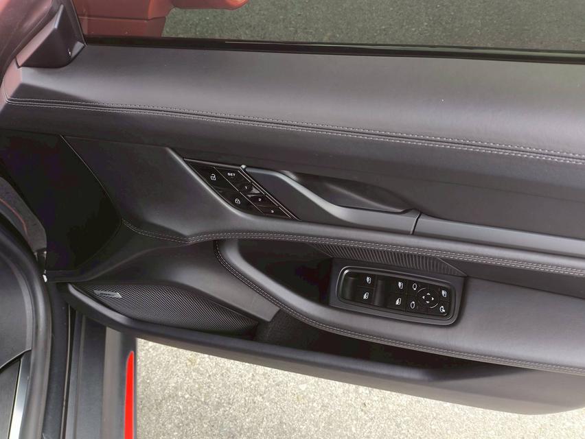 Porsche TAYCAN เปลี่ยนสัญญาผ่อนต่อ 15