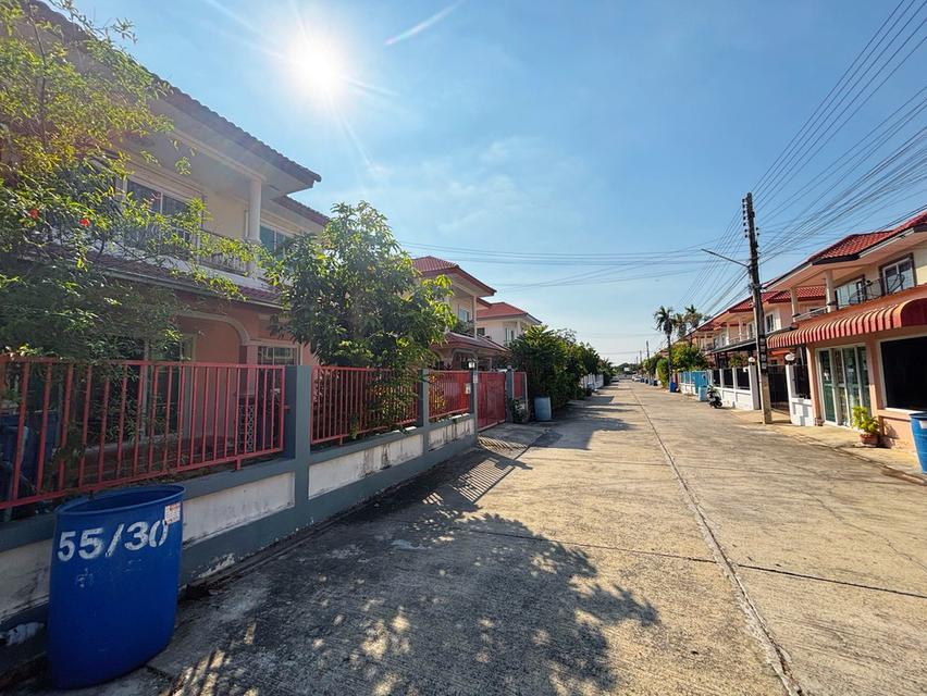 หมู่บ้านภิภาพร 2 ถนนเลียบคลอง 5 ต.คลองห้า อ.คลองหลวง จ. ปทุมธานี 3