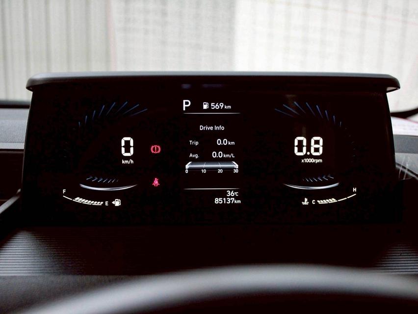 Hyundai Staria 2.2S ปี22 9