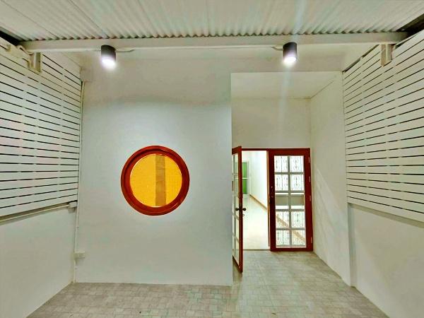 🏡 ขายทาวน์โฮมมินิมอล ใกล้รถไฟฟ้าสายสีชมพู เพียง 800 ม. ราคาดี ไม่มีค่าส่วนกลาง! 11