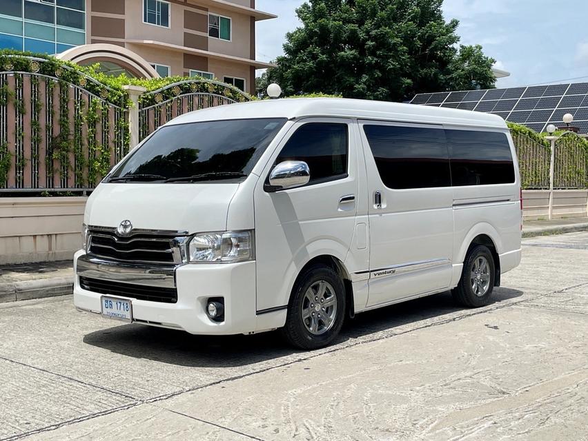 TOYOTA VENTURY 3.0 G ปี 2017 เกียร์AUTO สภาพนางฟ้า