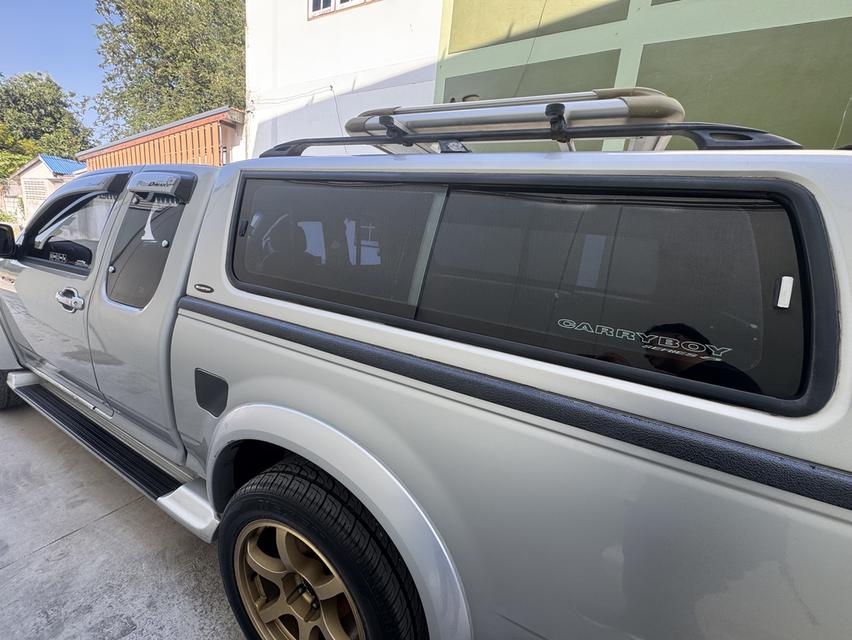 รถยนต์อิซุซุ ดีแมก ปี2005