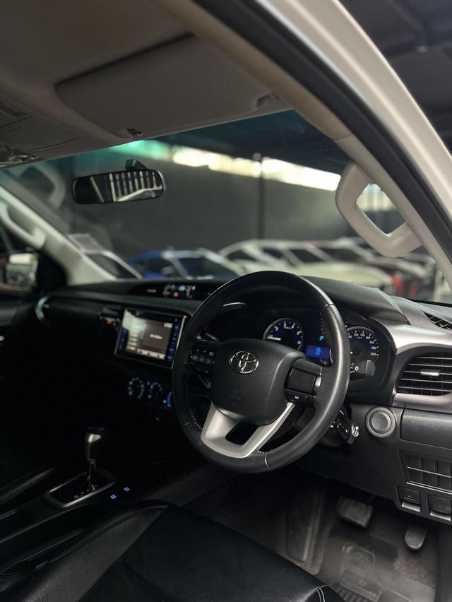 Toyota Hilux Revo 2.4 E