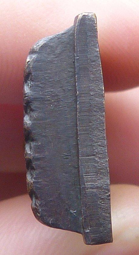 หลวงปู่ทวดพิมพ์ใหญ่หลังหนังสือ รูปที่ 3