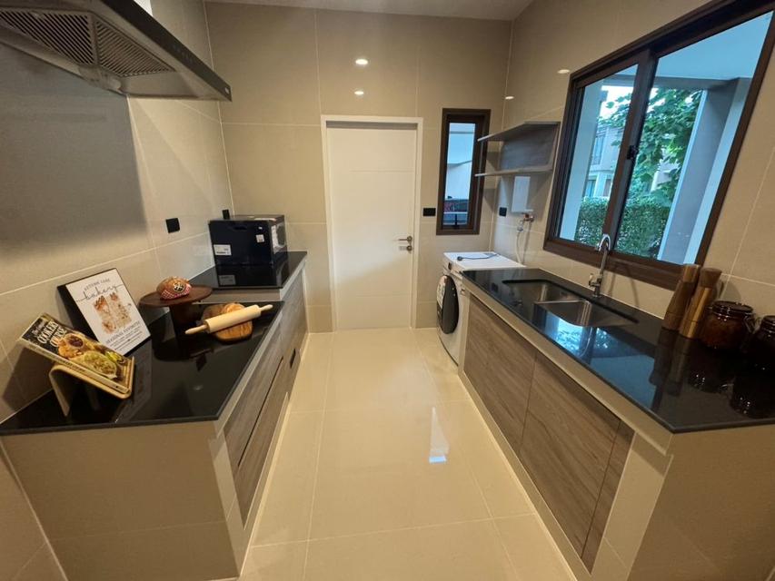 ให้เช่าบ้านเดี่ยวหรู 2 ชั้น โครงการบุราสิริ กรุงเทพกรีฑา แบบบ้าน Kempas 65.10 ตร.ว. หลังสุดท้าย ตกแต่งครบทั้งหลัง ใกล้ รร.นานาชาติไบรตัน 13