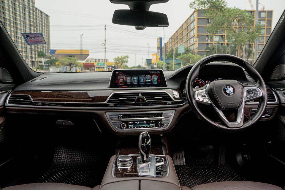BMW 740Li Pure Excellence รหัส G12 ปี 2016 📌𝟕𝟒𝟎𝐋𝐢 𝐏𝐮𝐫𝐞 𝐄𝐱𝐜𝐞𝐥𝐥𝐞𝐧𝐜𝐞 เข้าใหม่! ราคาดีที่สุด ออกป้ายแดง 7 ล้านบาท 3