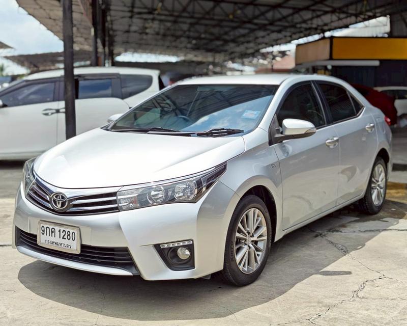 Toyota Altis 1.8 E ปี2015 3