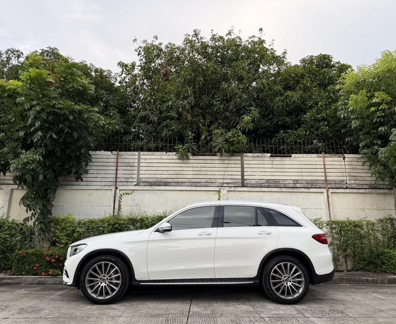 รหัสรถ AP3434 Benz GLC 250d 4MATIC AMG Dynamic ปี17 สีขาว รูปที่ 6