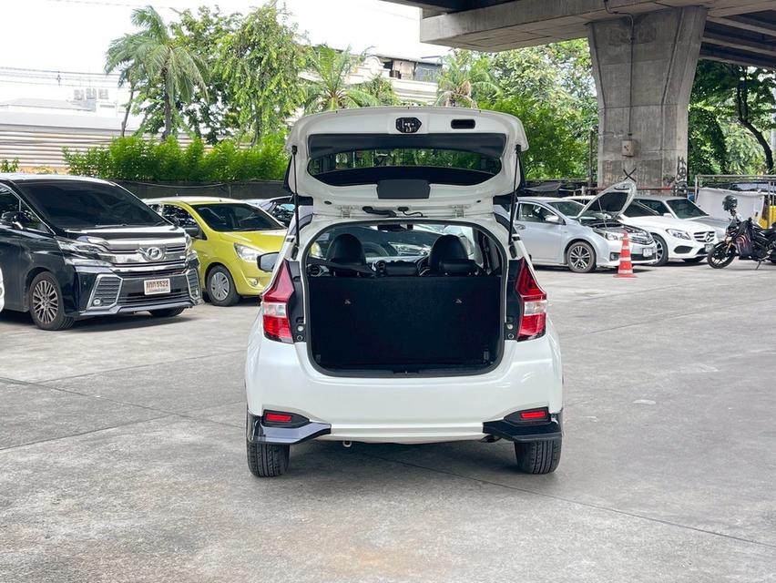 nissan note 13