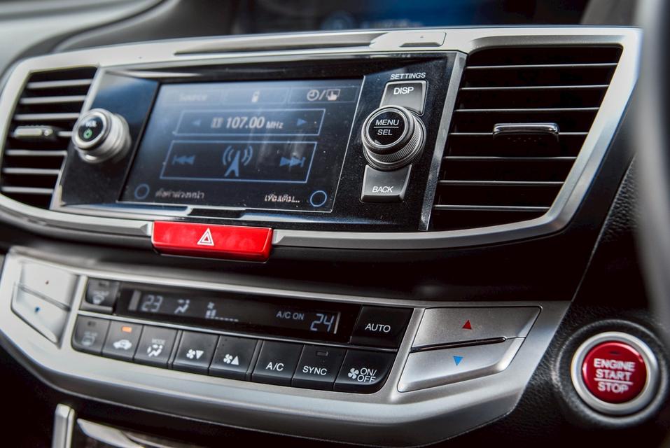 รหัสรถ CBL8674 Honda Accord 2.0 E AT 2017 17