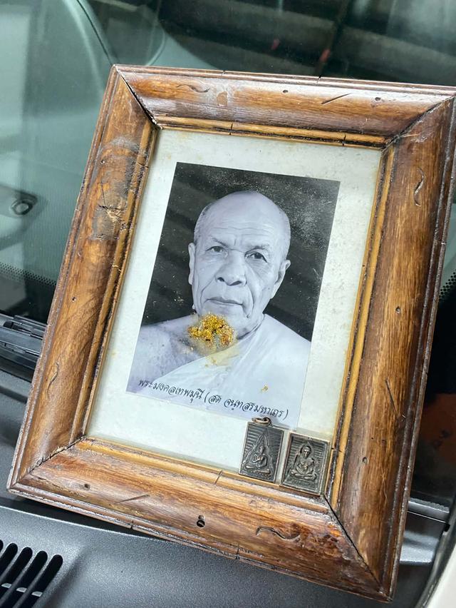 พระหลวงพ่อสด 3 อย่างครับ