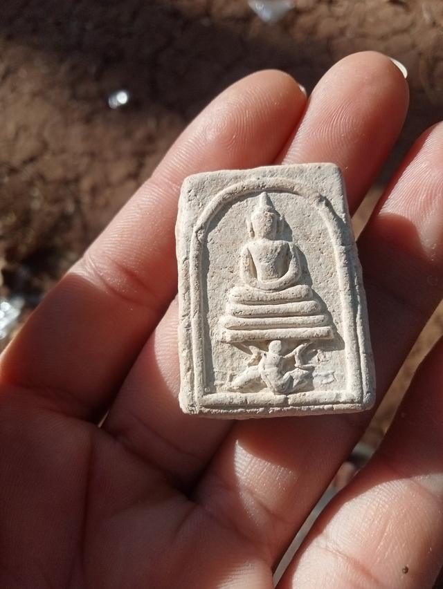 สมเด็จหลวงพ่อแฉ่งฐานหนุมาน