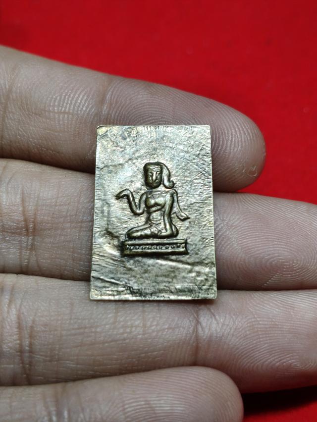 สมเด็จหูบายศรี หลังนางกวัก