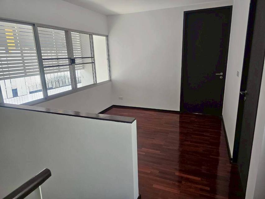 ขาย โนเบิลทารา งามวงศ์วาน 96 ตารางวา 3 ห้องนอน  4ห้องน้ำ ถือกระเป๋าเข้าอยู่ได้เลย เจ้าของขายเอง สนใจติดต่อ 086-8303315 6