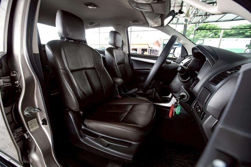 Isuzu D-Max Hi-Lander Cab4 2.5 VGS Z ท๊อป ปี 2013 เกียร์ธรรมดา 4 ประตู มือเดียวป้ายแดง 13