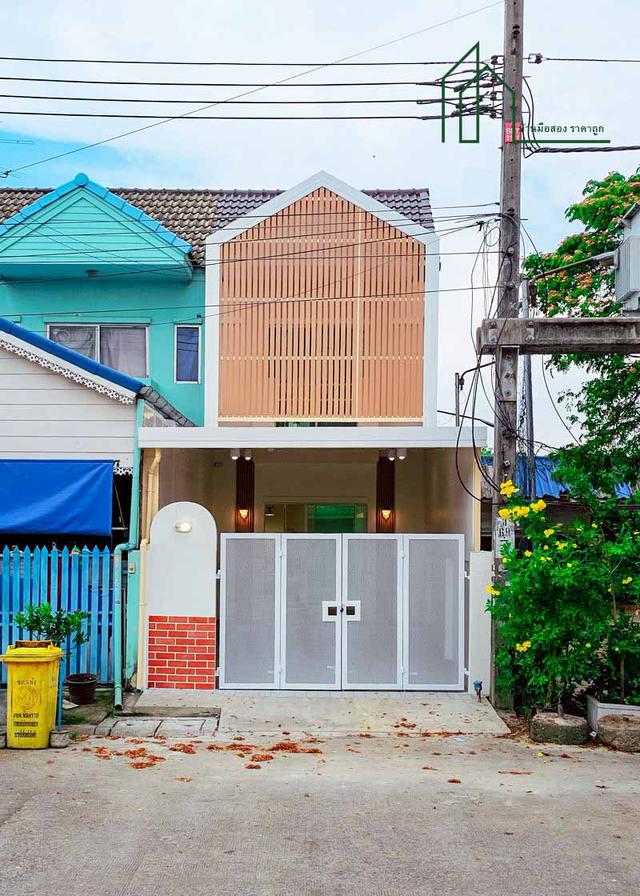 บ้านรีโนเวทสไตล์มินิมอล ทาวน์เฮ้าส์ 2 ชั้น หลังมุม หมู่บ้านอิมพีเรียลเพลส บางบัวทอง 1