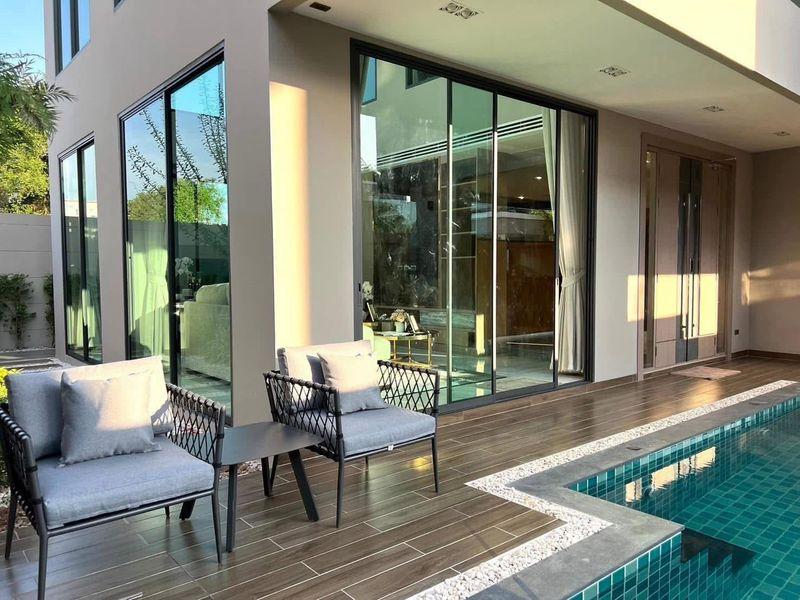 For rent pool villa style modern Najomtien 85,000/month 10