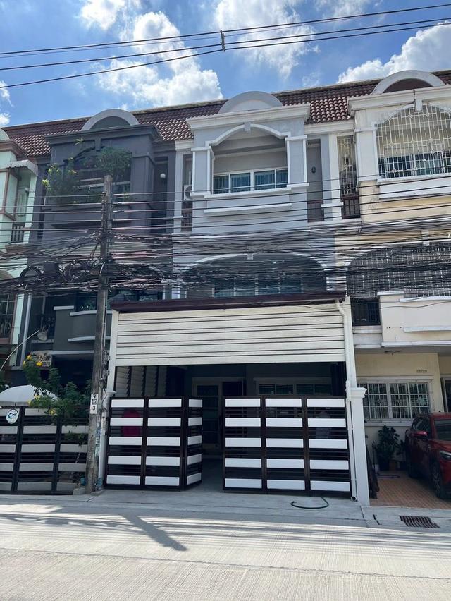 PJ28 ให้เช่าทาวน์โฮม 3ชั้น เลียบด่วนเอกมัย-รามอินทรา(ลาดพร้าว 71) ซอยนาคนิวาส48  1