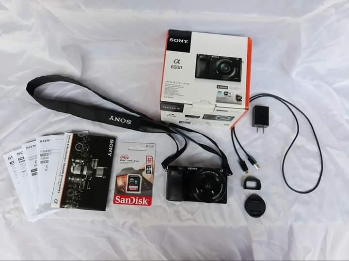 Sony รุ่น A6000 