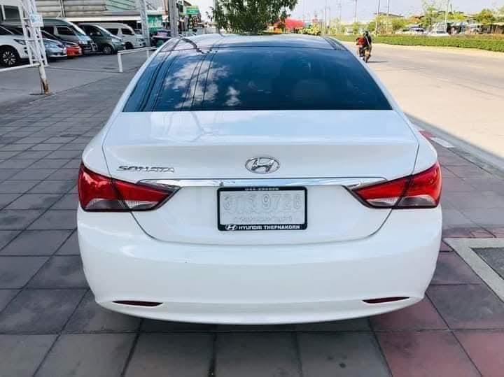 Hyundai Sonata ปล่อยขายด่วน 2