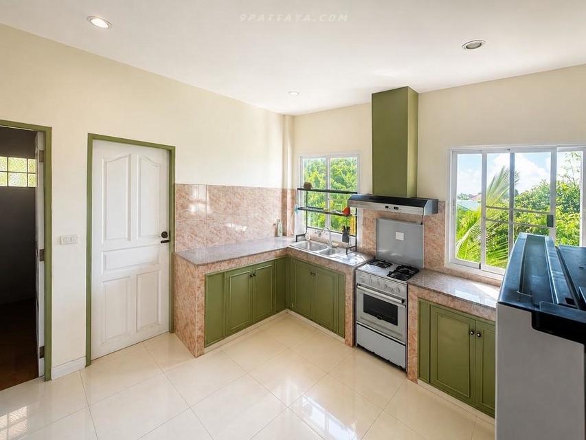 Urgent Sale — Large 2-Storey Detached House in Nong Pla Lai, PattayaUrgent sale at a special price. Owner needs to sell below market value 406sqw 9
